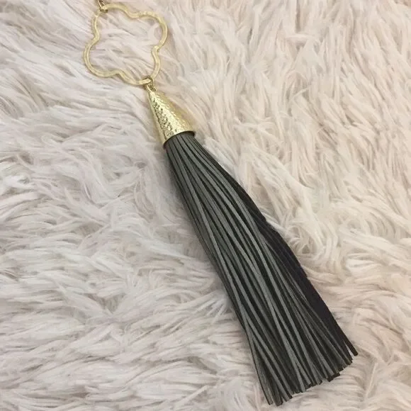 Faux Leather Quatrefoil Statement Necklace - Picture 6 of 6